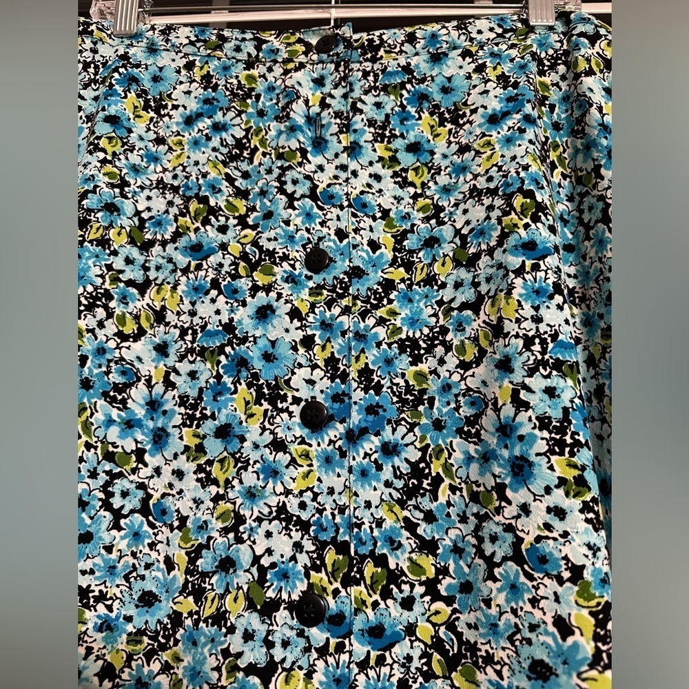 🛍️Christopher & Bank Button down open floral skirt size 12 - Picture 4 of 7